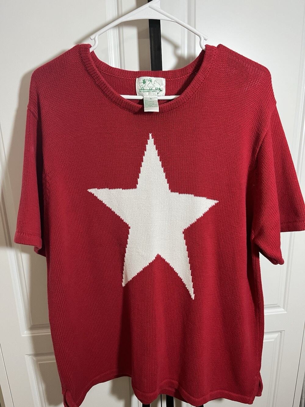 Vintage The Quacker Factory 1X Red Star Short Sleeve Sweater
